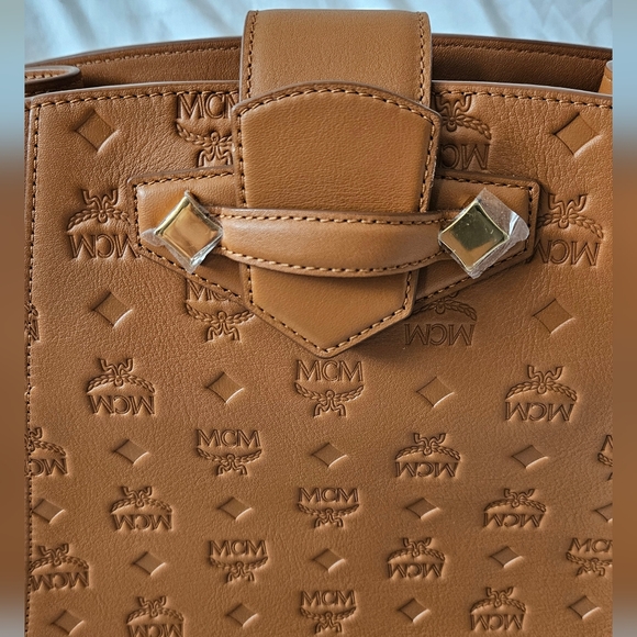 MCM Calfskin Ottomar Monogram Essential Bucket Bag - Picture 5 of 8